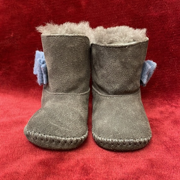 UGGS BABY FUR LINED BOOTS - Picture 2 of 9